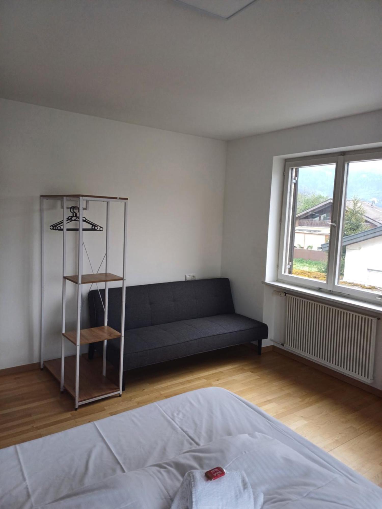 Crown Living Design Apartment - 2 Schlafzimmer - Kueche - Gratis Parkplatz - Abstellraum Fuer Fahrraeder/Ski Mader Eksteriør bilde